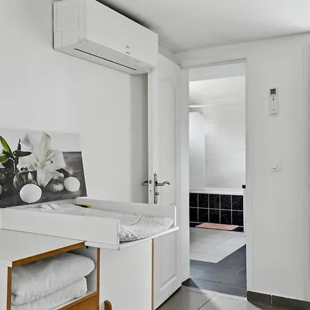 Chic Spacious Over-equipped Triplex *