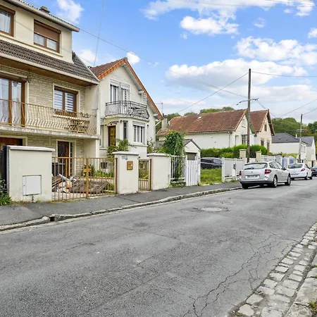 Chic Spacious Over-equipped Triplex Appartement *